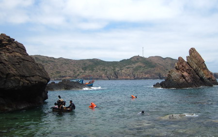 Kh&aacute;m ph&aacute; H&ograve;n Sẹo hoang sơ, quyến rũ ở B&igrave;nh Định 